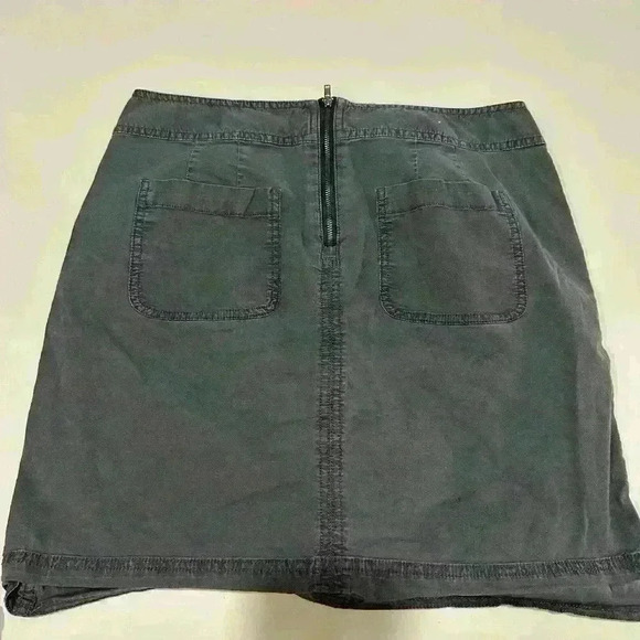 Loft Back Zip Causal Skirt Size 2 - Picture 2 of 5